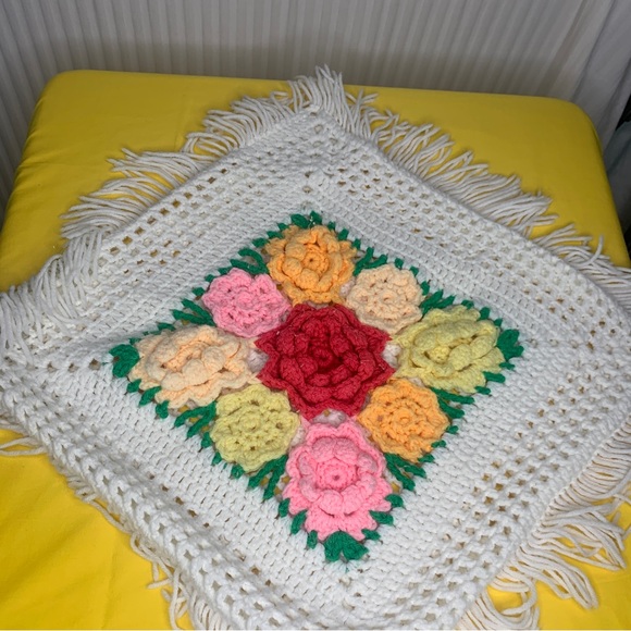 Vintage Handmade Knit Pillowcase Sofa Pillow Sham Chunky White Floral Fringe - Picture 2 of 11
